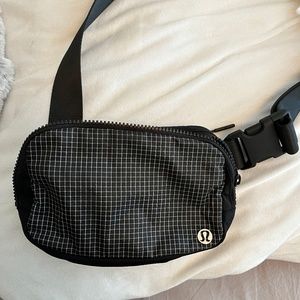 lululemon Everywhere Belt Bag 1L